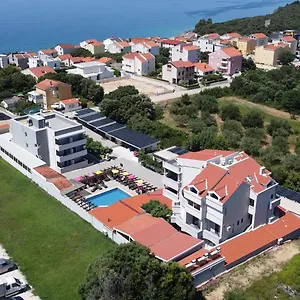 Plat Aparthotel